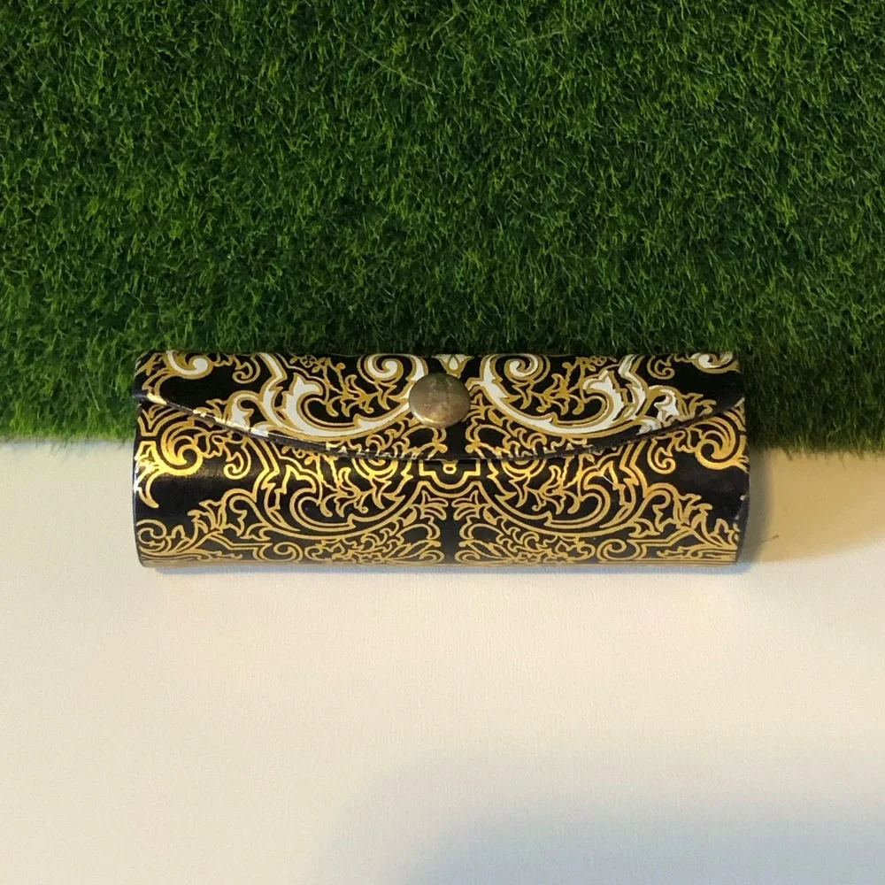 Vtg Black/Gold Regal Filigree Lipstick Hardcase w/ Interior Mirror